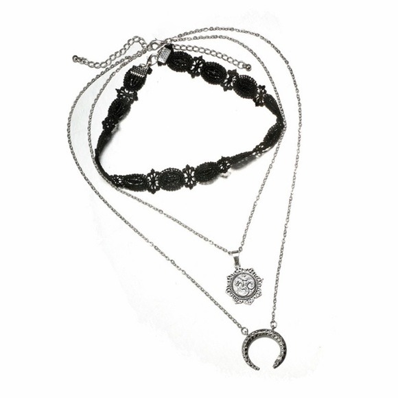 Om flower and lace choker set - Picture 4 of 6